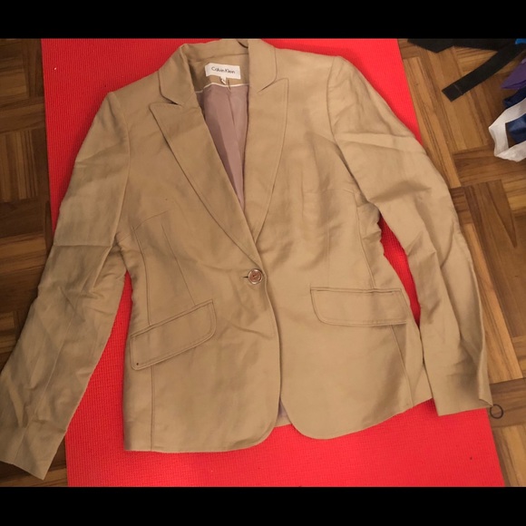 Calvin Klein Jackets & Blazers - ♨️☄️🔥 HOT PICK Calvin Klein beige blazer